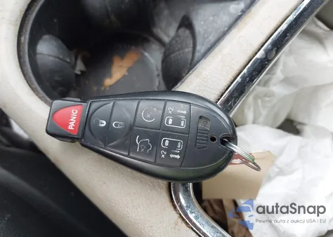 2019 Dodge Grand Caravan Sxt z USA, uszkodzony, nr VIN 2C4RDGCG3KR755357